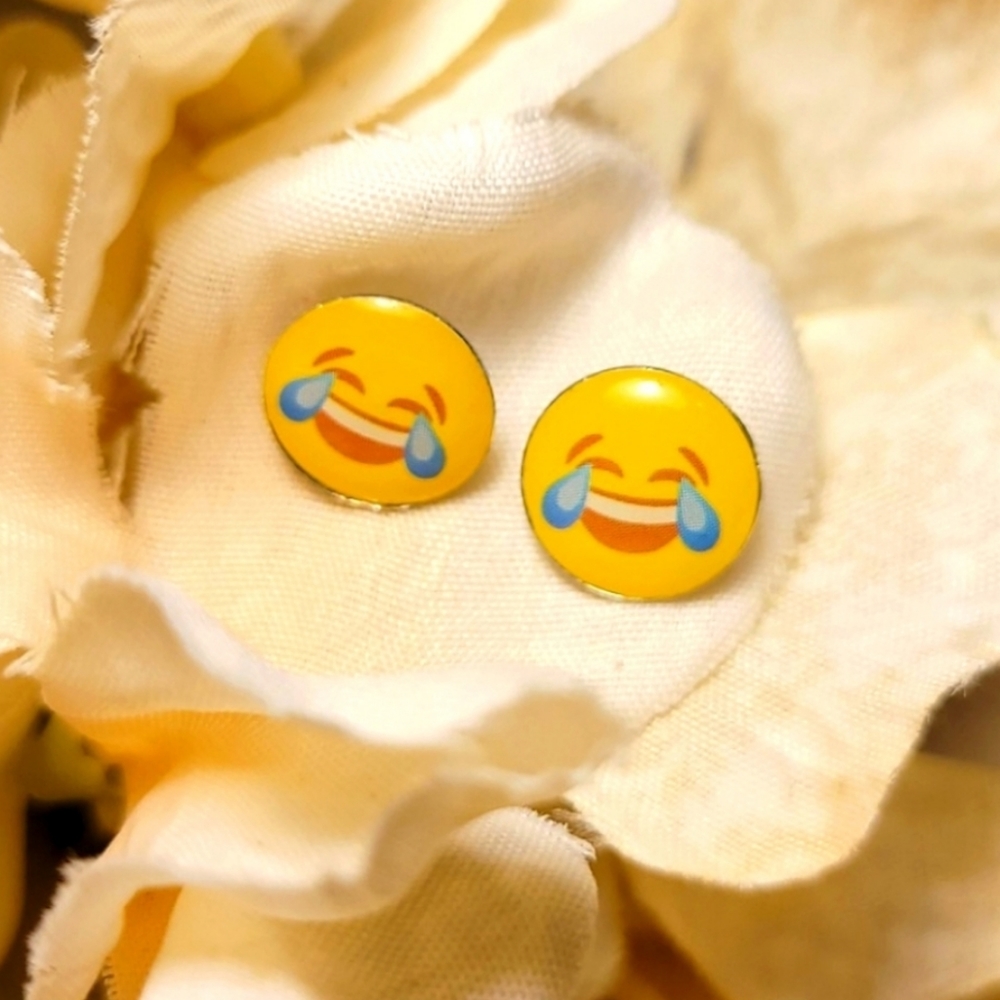 💍 😂 LOL emoji earrings